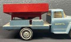 ERTL International Loadstar Truck with Gravity Box Bed