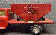 ERTL International Loadstar Truck with Gravity Box Bed