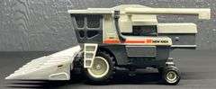 New Idea 819 Combine