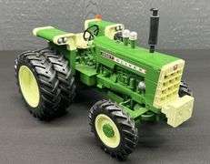 ERTL Oliver 1950-T Tractor - 2002 National Farm Toy Show Edition