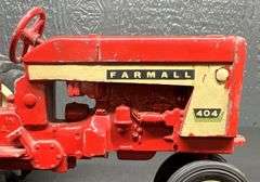 ERTL Farmall 404 Tractor