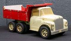 ERTL International Loadstar Truck with Hydraulic Dump Bed