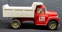 ERTL International Loadstar Truck with Hydraulic Dump Bed