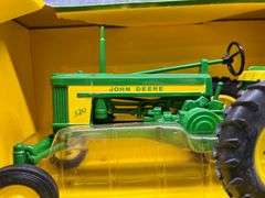 ERTL John Deere 520 & 530 Tractors