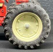 ERTL Farmall 404 Tractor