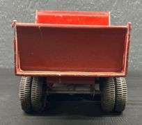 ERTL International Loadstar Truck with Hydraulic Dump Bed