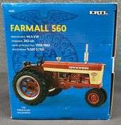 ERTL Farmall 560 Tractor - FFA Edition