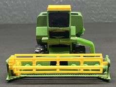 ERTL John Deere 985 Combine