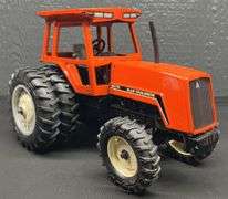 ERTL Allis-Chalmers 8070 Tractor- 1992 National Farm Toy Edition