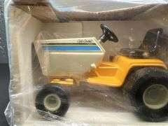 Scale Models Cub Cadet Lawn & Garden Tractors