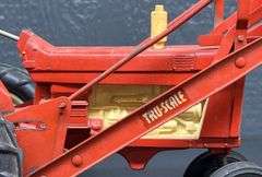 Hubley Farmall 560 with Tru-Scale Loader