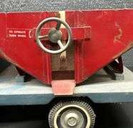 ERTL International Loadstar Truck with Gravity Box Bed
