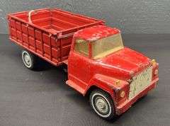ERTL International Loadstar Truck with Grain Box Bed