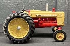 ERTL Cockshutt 560, Cockshutt 570, Cockshutt 570 Super Tractor Set