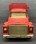 ERTL International Loadstar Truck with Gravity Box Bed