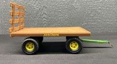ERTL John Deere Blade & Hay Wagon