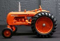 ERTL Cockshutt 40 Deluxe, Cockshutt 50, Co-op E5 Tractor Set