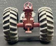 ERTL 560 Fly'N Farmall Super Rod Pulling Tractor