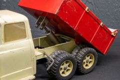 ERTL International Loadstar Truck with Hydraulic Dump Bed