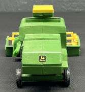 ERTL John Deere 985 Combine