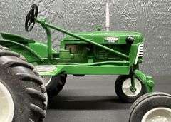 Spec-cast Oliver 440 Tractor - 1994 Louisville Farm Show Edition