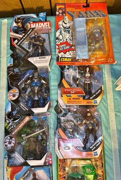 Marvel & DC Universe Fan Collection Figures