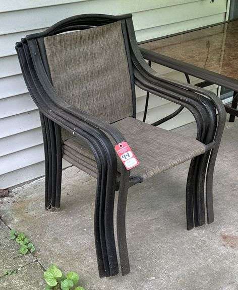 Outdoor Patio Table & Chairs