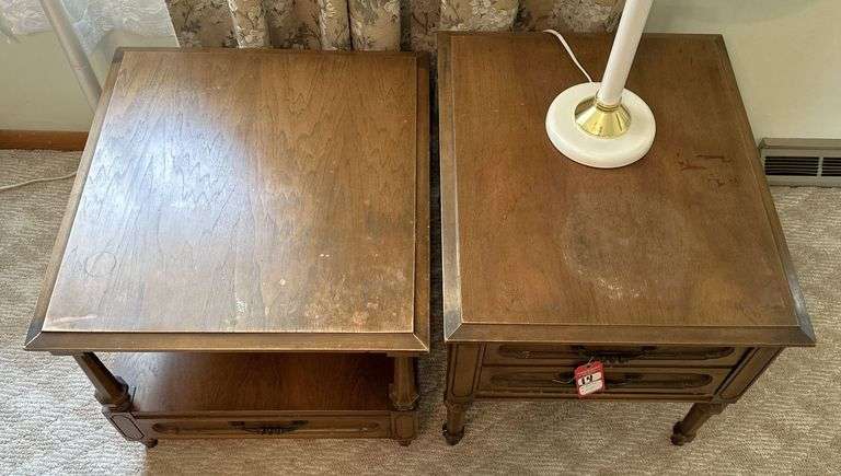 Living Room End Tables & Lamps