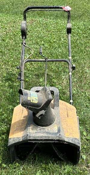 Wen 18" Electric Snow Thrower