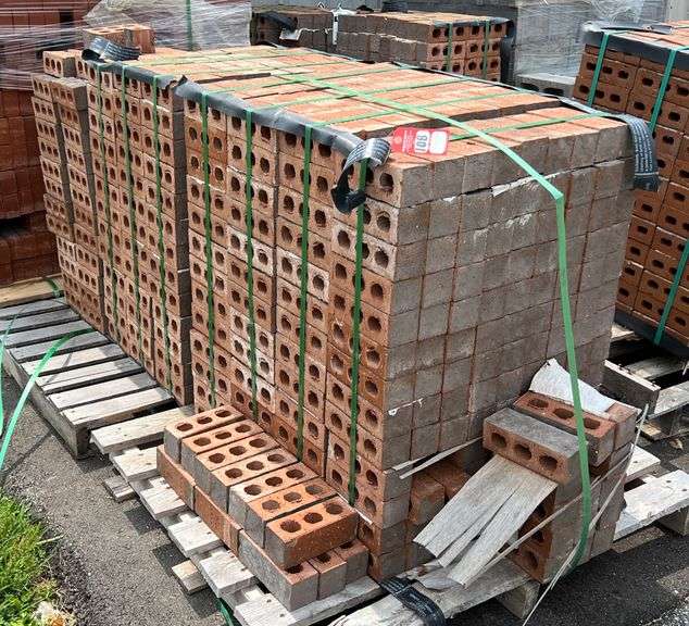 7.5" 3-Hole Bricks