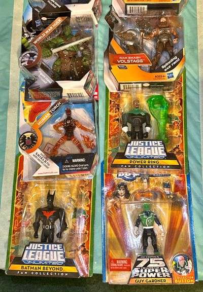 Marvel & DC Universe Fan Collection Figures