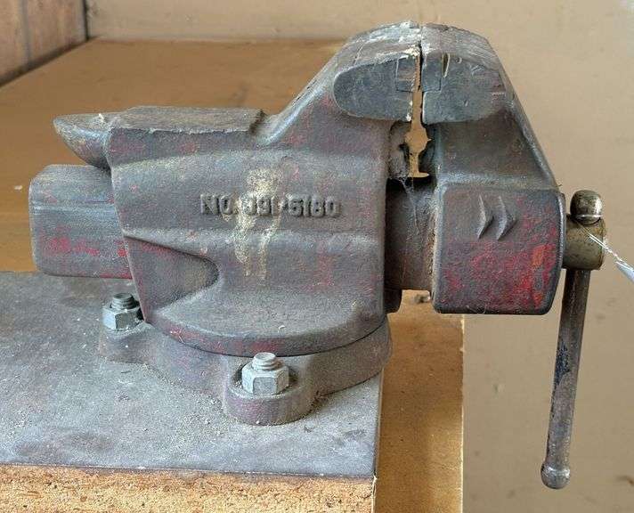 Craftsman 3.5" Swivel Vise