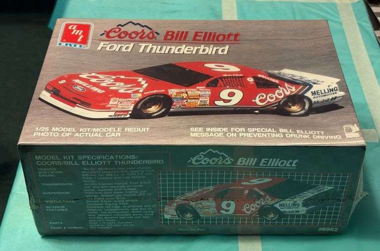 Ertl Bill Elliott Ford Thunderbird 1/25 Model Car Kit