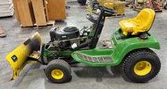 John Deere LT166 Lawn Tractor with John Deere Blade