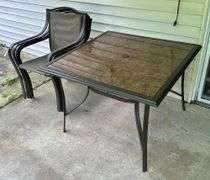 Outdoor Patio Table & Chairs