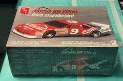 Ertl Bill Elliott Ford Thunderbird 1/25 Model Car Kit