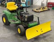 John Deere LT166 Lawn Tractor with John Deere Blade