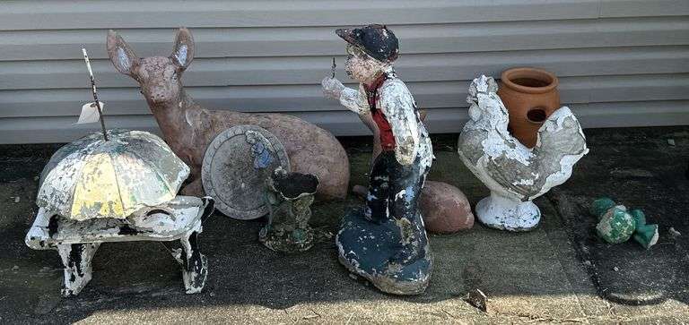 Outdoor Figurines image