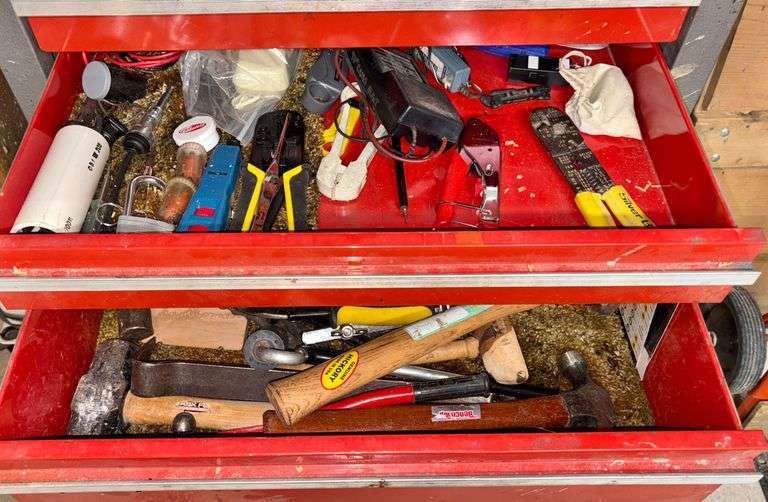 Hammers, Hatchet and Electrical Items