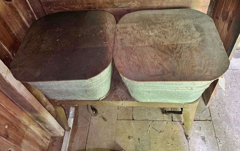 Early Double Tub with Stand