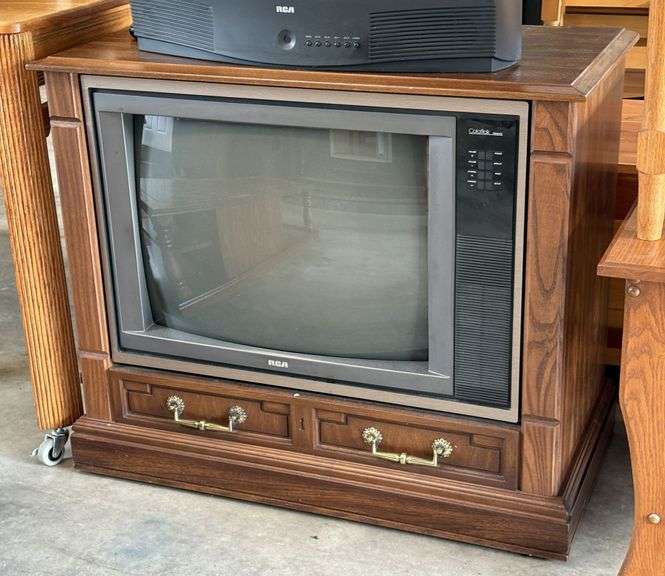 TVs & Coffee Table