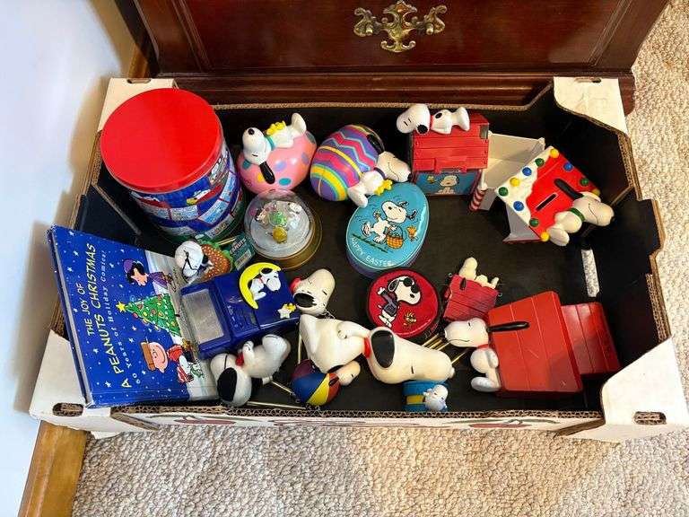Nightstand, Snoopy & Christmas Display Pieces