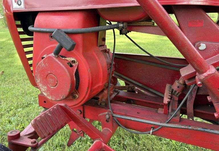 1964 Wheel Horse 604 Lawn & Garden Tractor