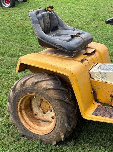 International Cub Cadet 109 Hydrostatic Lawn & Garden Tractor