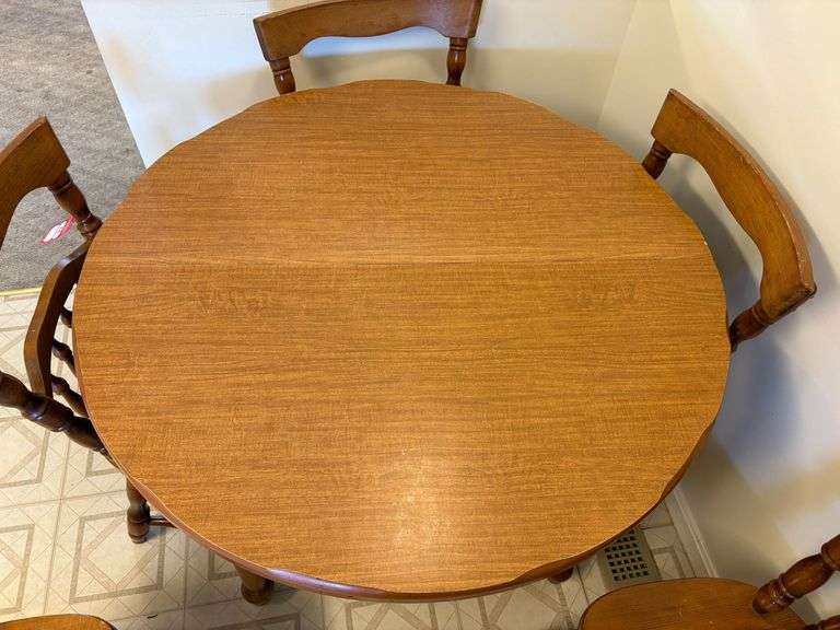 Dining Table & Chairs