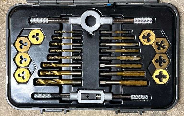 Torque Wrenches & Tap/Die Set