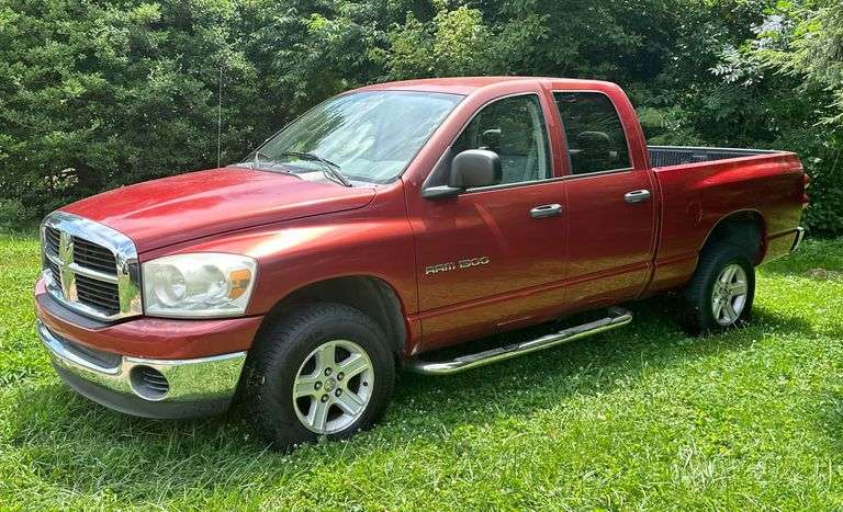 2007 Ram 1500 ST 4x4 Pickup Truck