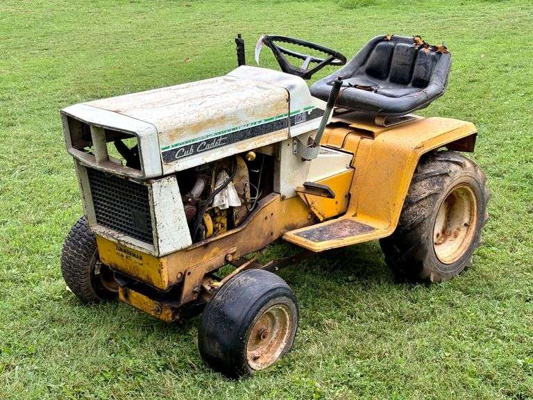 International Cub Cadet 109 Hydrostatic Lawn & Garden Tractor