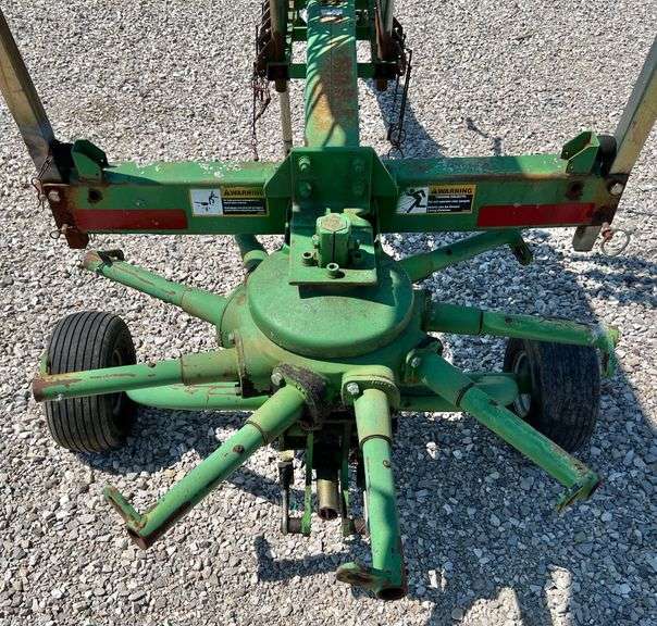Frontier RR1012E Rotary Hay Rake