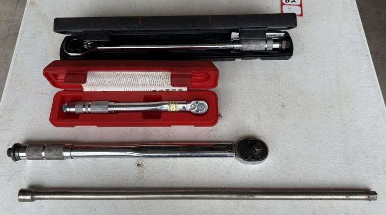 1/4", 1/2" Torque Wrenches